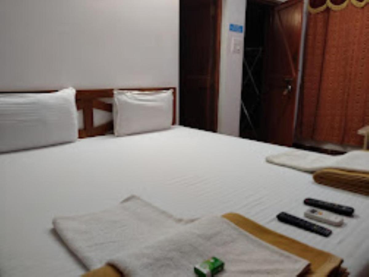 Blue Sea Beach Resort Mālvan Eksteriør bilde