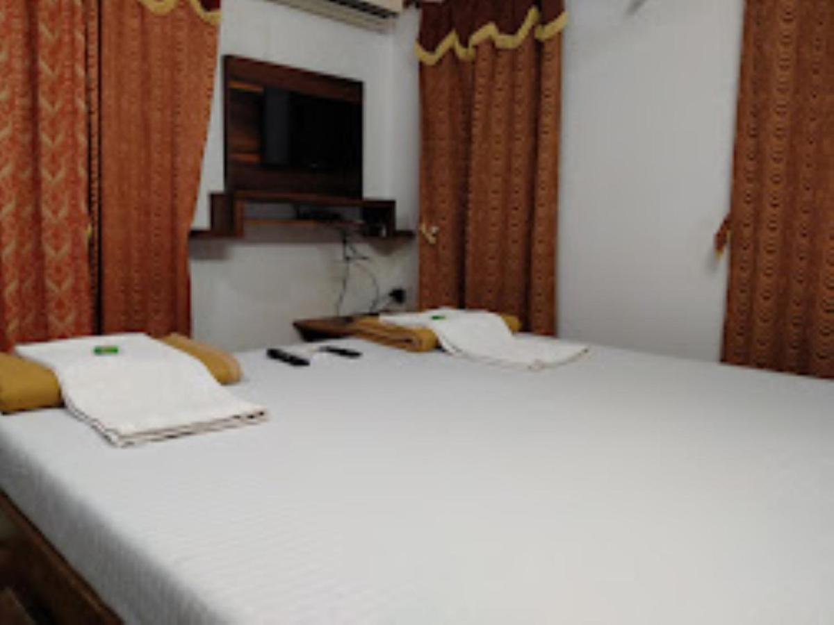Blue Sea Beach Resort Mālvan Eksteriør bilde